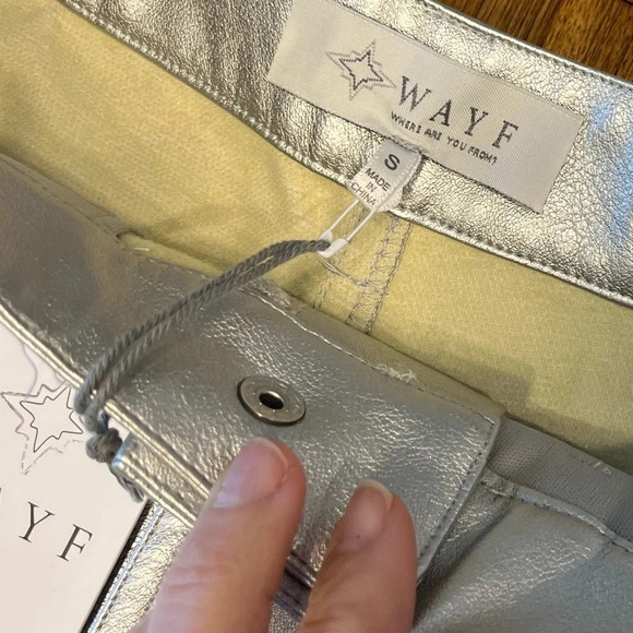 WAYF Luxury Metallic Silver High Rise Vegan Leather Pants Size Small - Picture 11 of 13